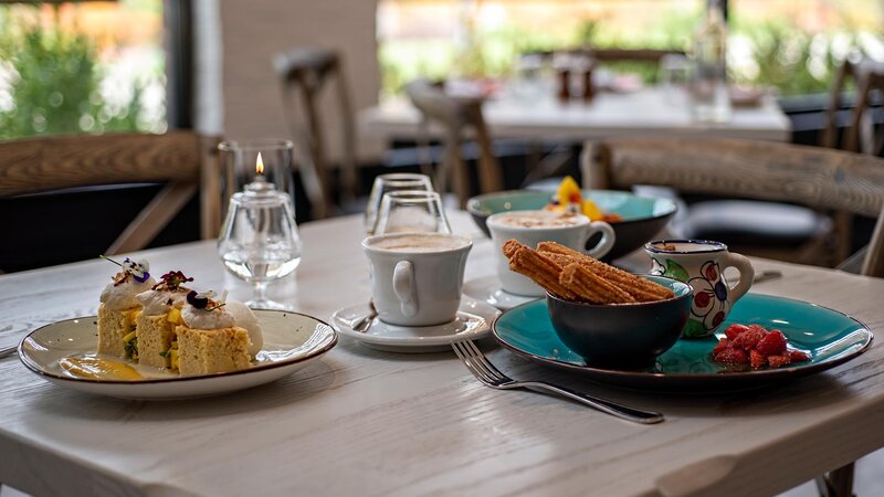 Churro and lemon flan desserts